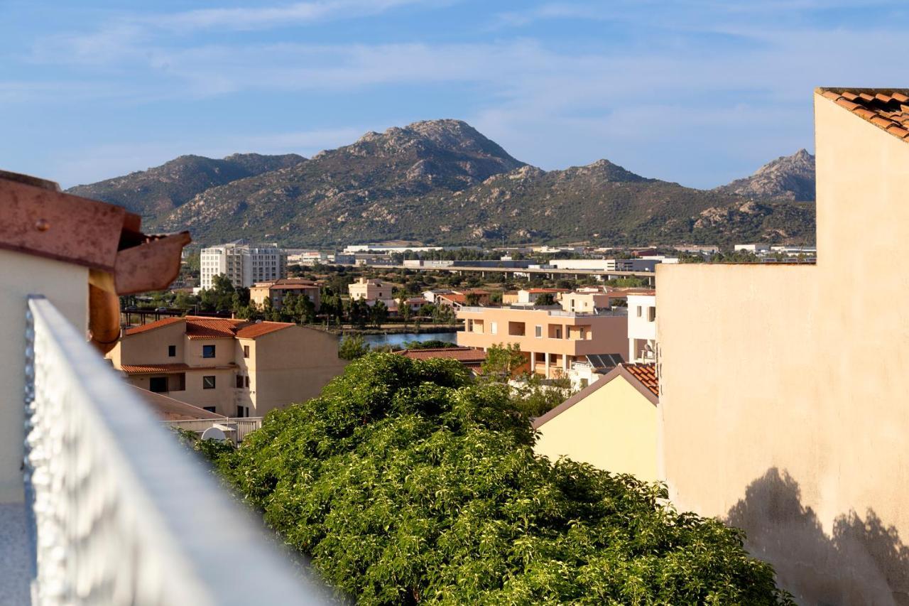 La Via Rooms And Terrace Olbia Exterior photo