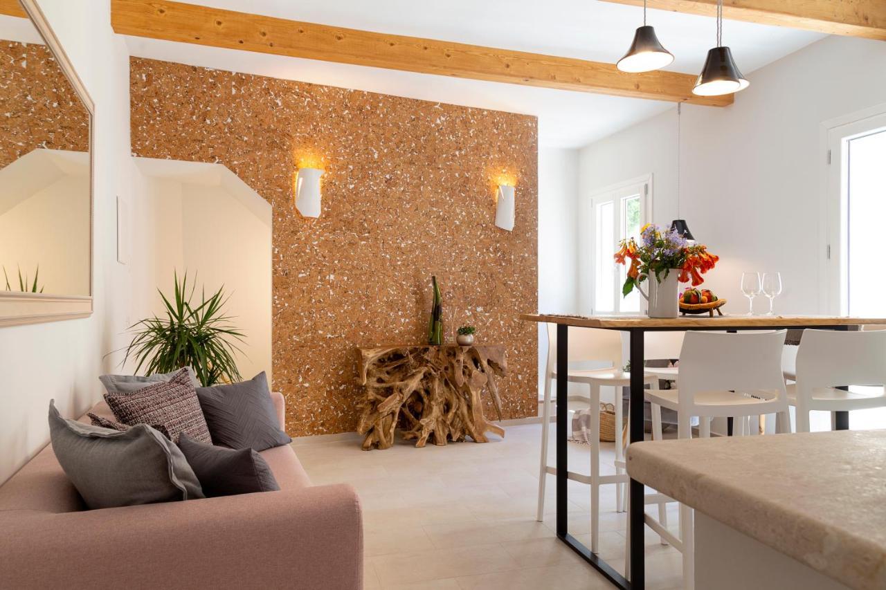 La Via Rooms And Terrace Olbia Exterior photo